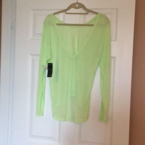 😎SALE😎NWT  Z by Zella v-neck workout shirt